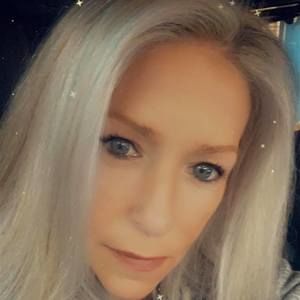 Meet your Posher, Camille